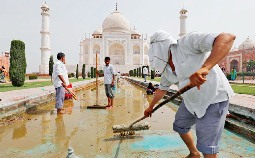 Indian Golden Triangle: from World architectural Wonders to Modern Challenges Indian Golden Triangle: from World architectural Wonders to Modern Challenges