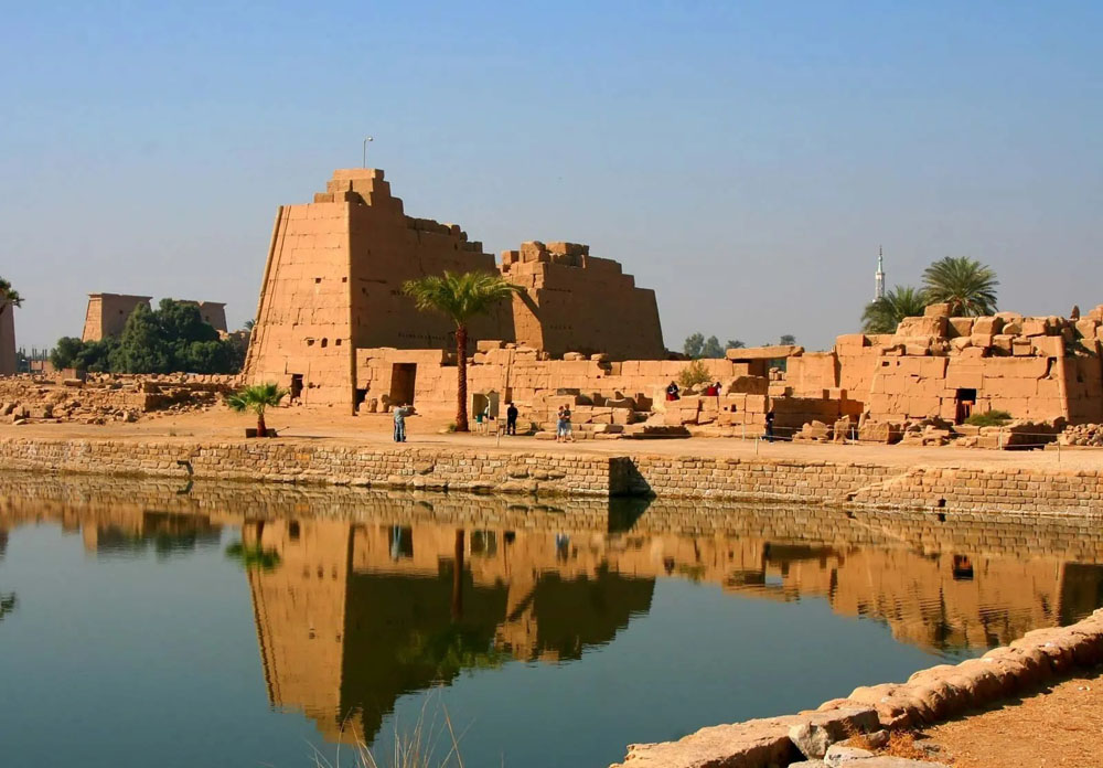 Tourism and Sustainable Development in Egypt: A Challenge for the Future