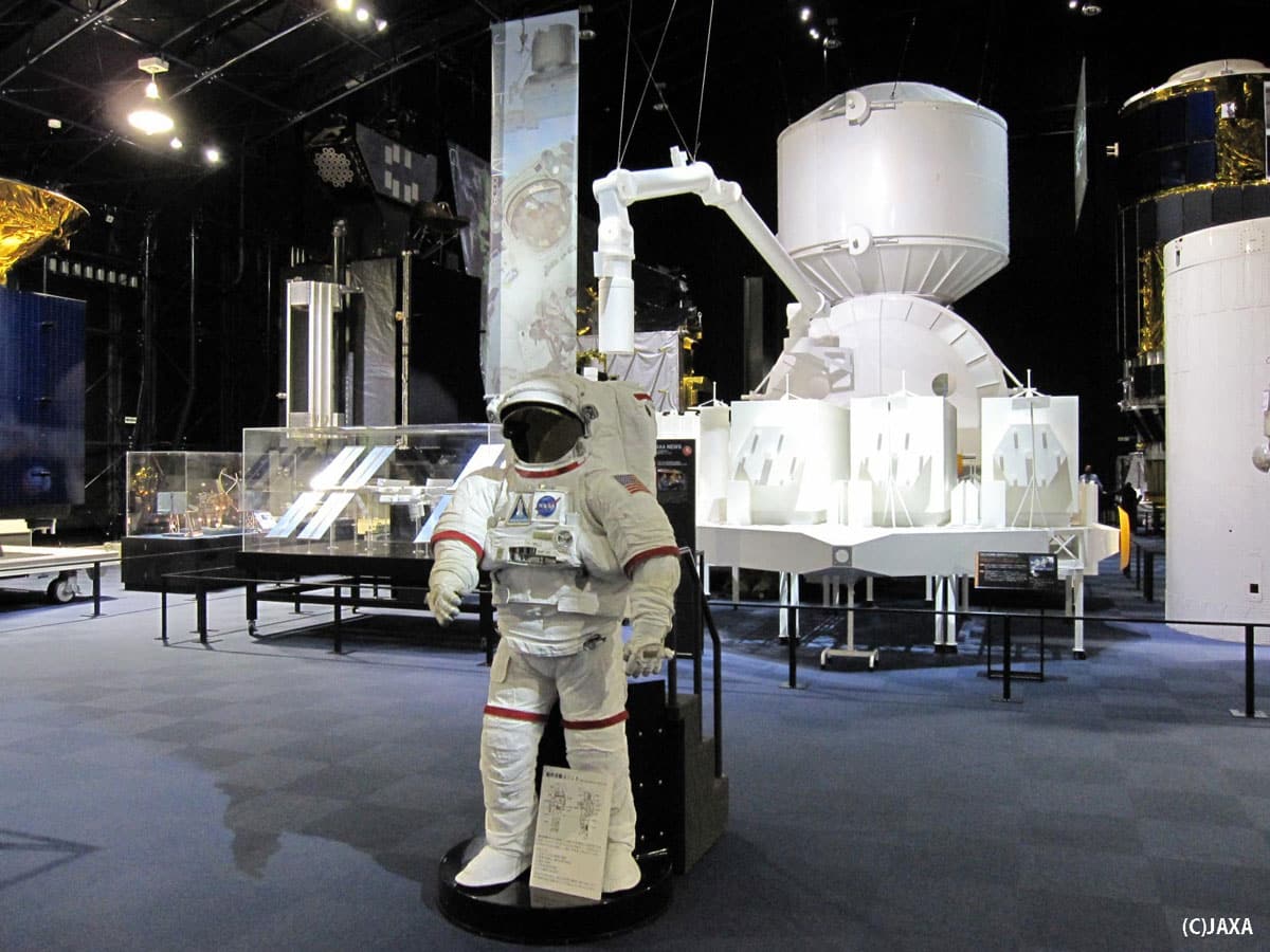 From Bullet Trains to Robot Companions: Japan's Tech Revolution,